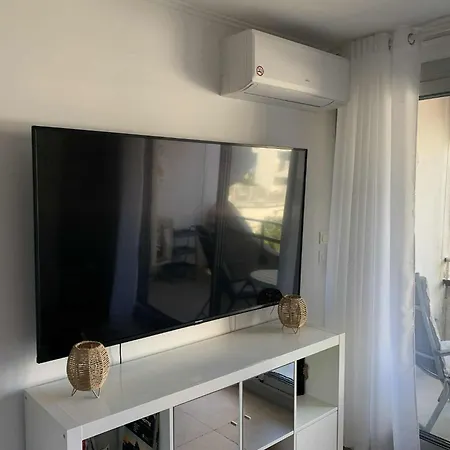 A 2 Minutes De La La Grande Motte